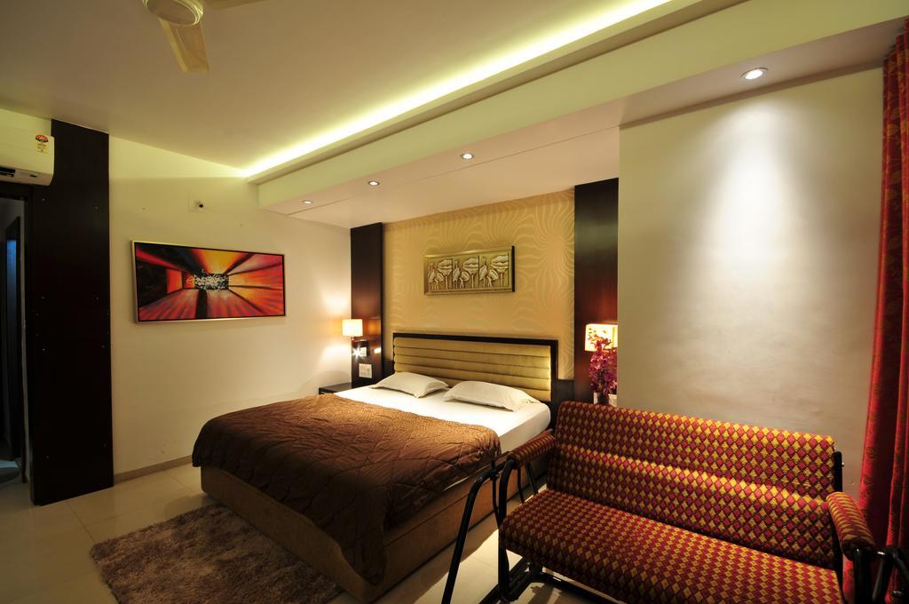 Hotel Surabhi Regency Ānand Rom bilde